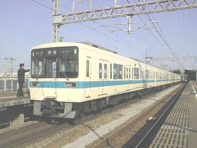 8000`